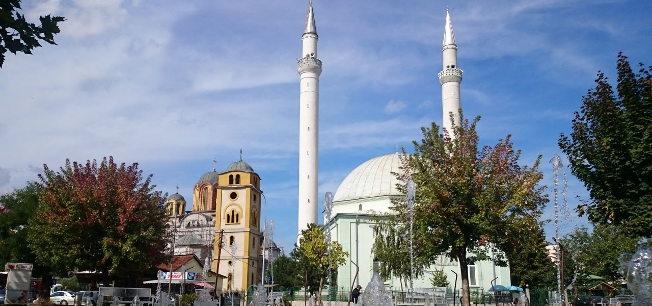 Ferizaji xhamia dhe kisha